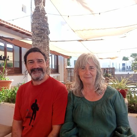 Bego y Miguel, del Albergue La Aldea